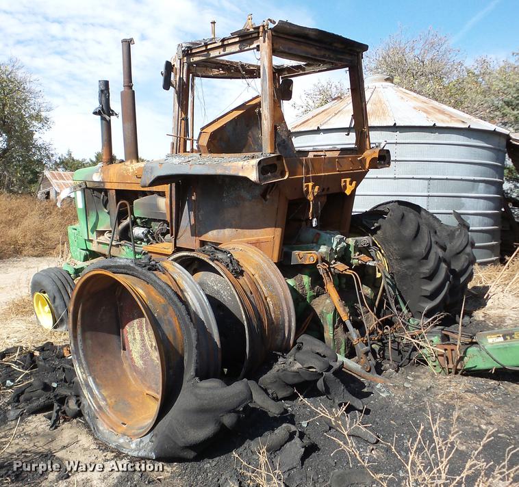 image for item DA8981 1973 John Deere 4630 tractor