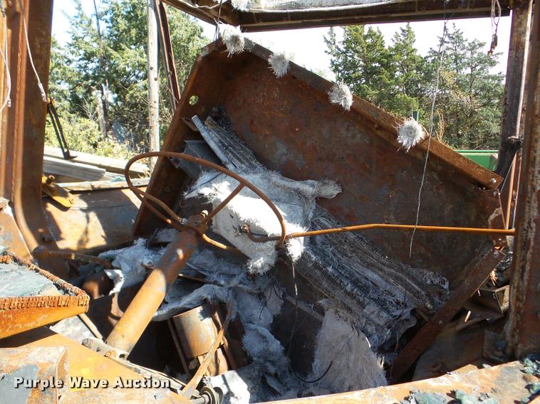 image for item DA8981 1973 John Deere 4630 tractor