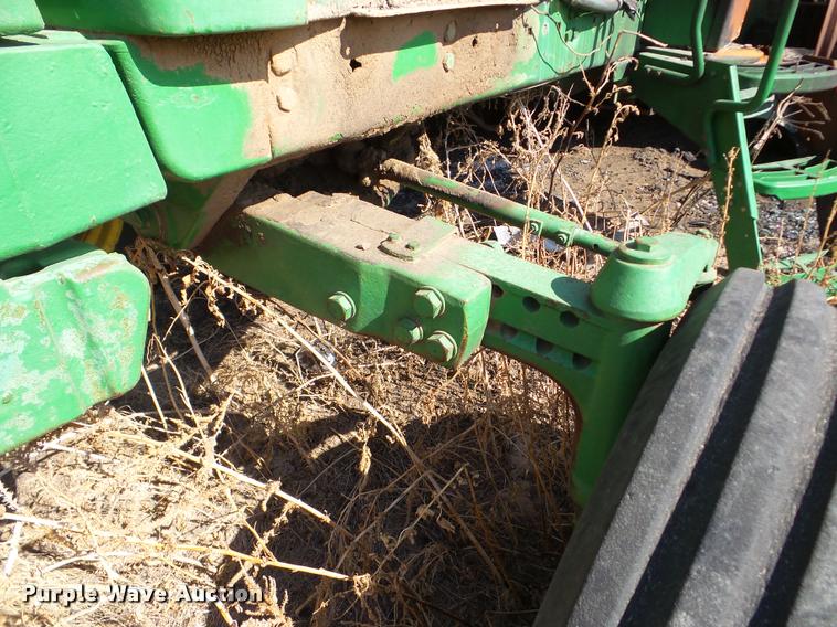 image for item DA8981 1973 John Deere 4630 tractor