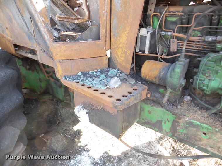 image for item DA8981 1973 John Deere 4630 tractor