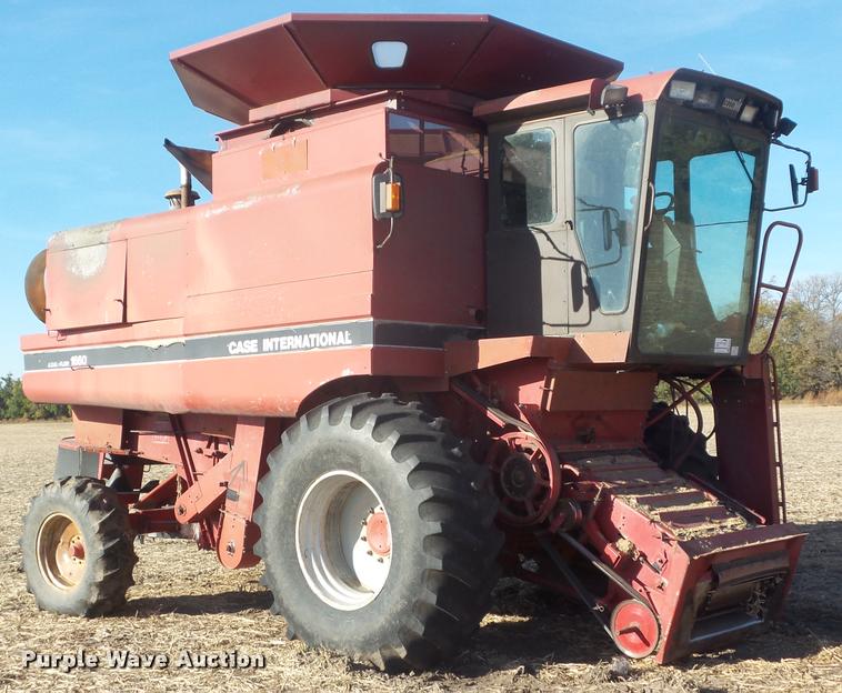 image for item DB3559 1989 Case IH 1660 combine