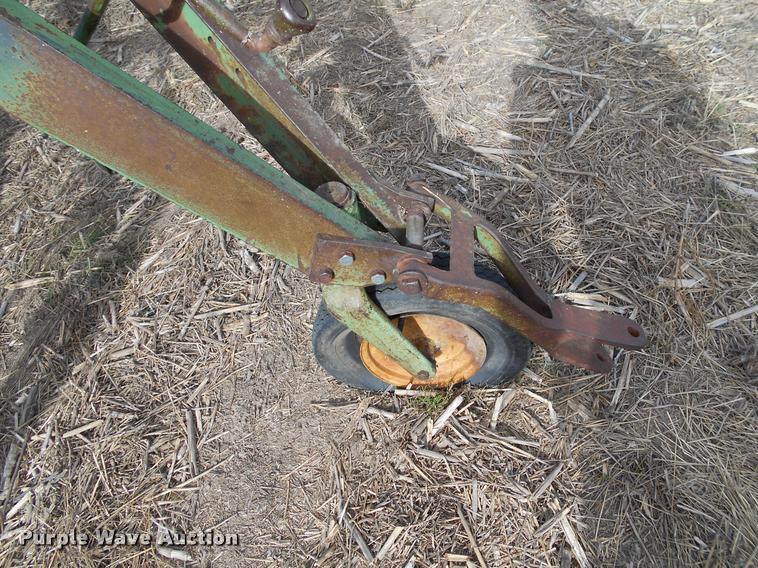 image for item DF9122 John Deere 851 hay rake