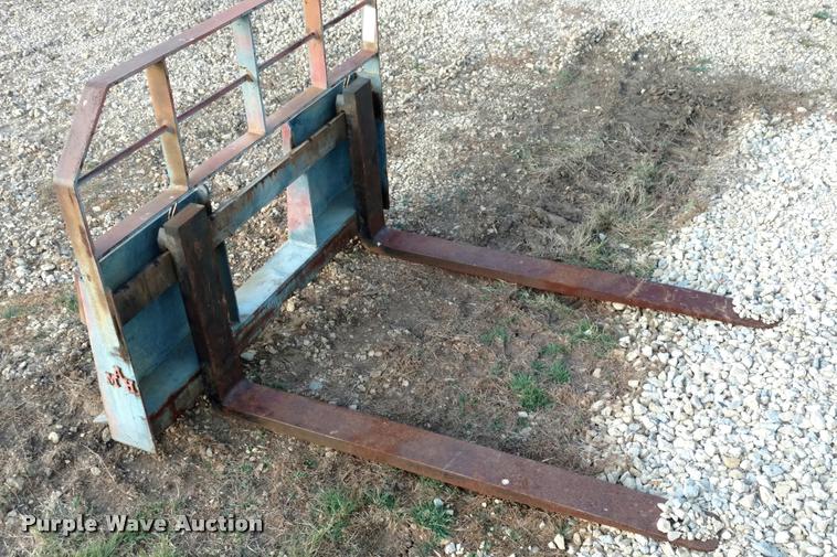 image for item F1522 MAH skid steer pallet forks