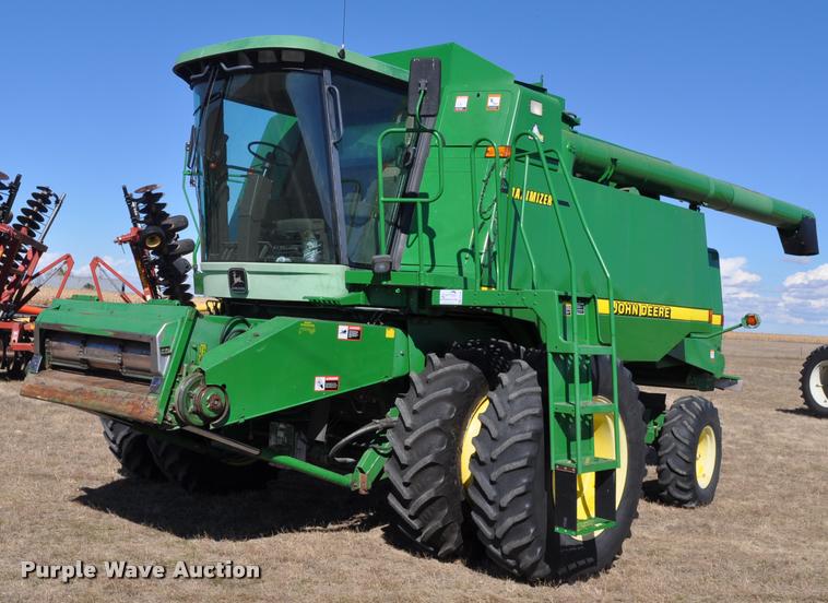 image for item G7498 1998 John Deere 9610 combine
