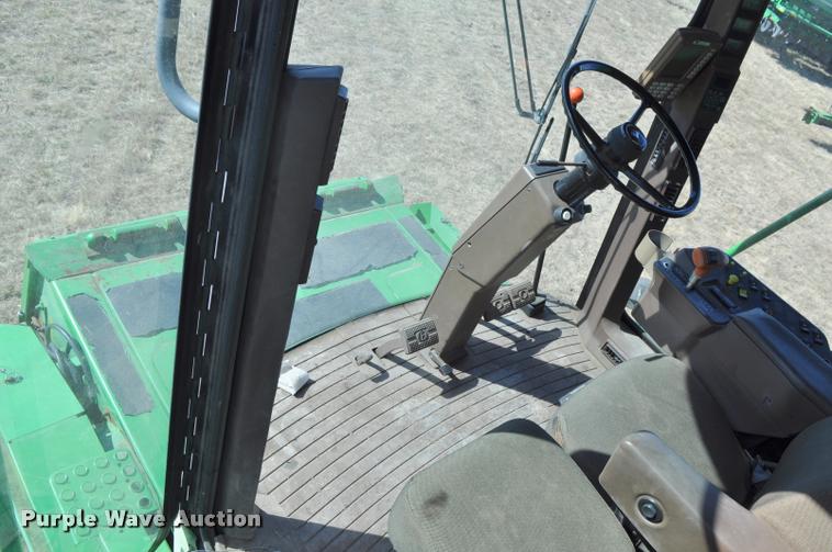 image for item G7498 1998 John Deere 9610 combine