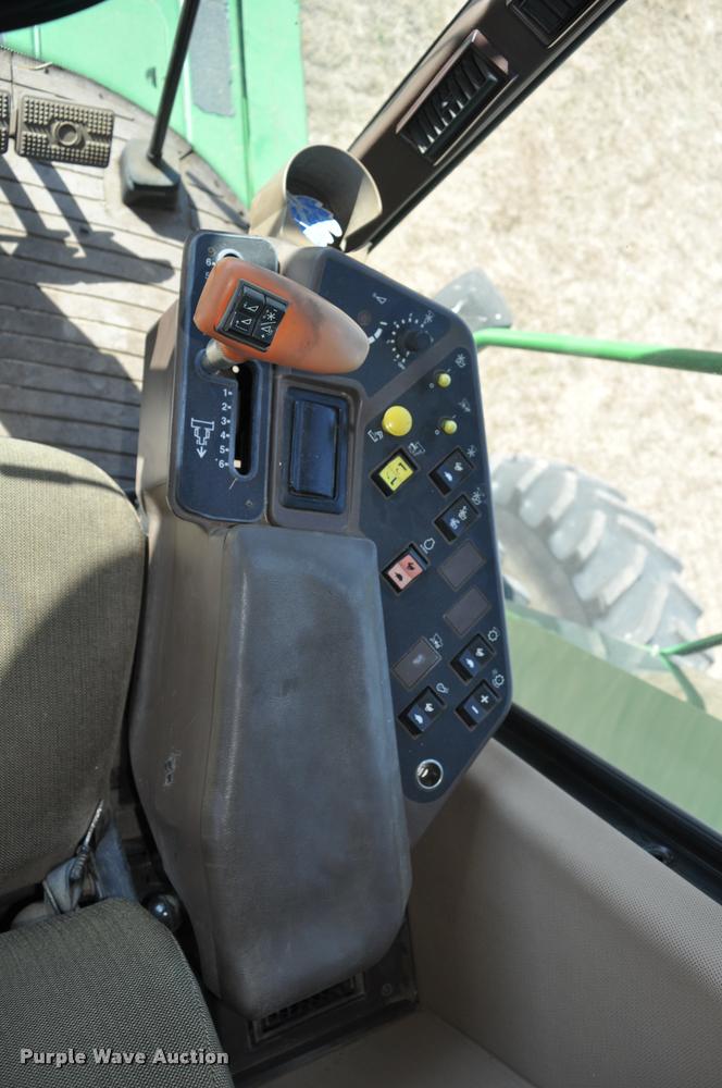 image for item G7498 1998 John Deere 9610 combine