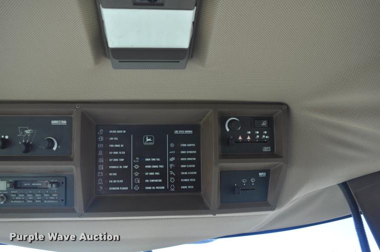 image for item G7498 1998 John Deere 9610 combine