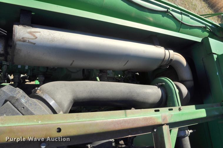 image for item G7498 1998 John Deere 9610 combine