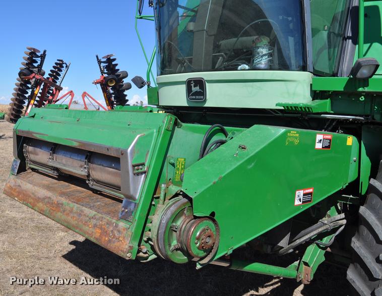 image for item G7498 1998 John Deere 9610 combine