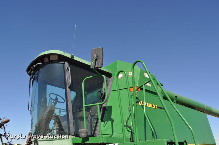 image for item G7498 1998 John Deere 9610 combine