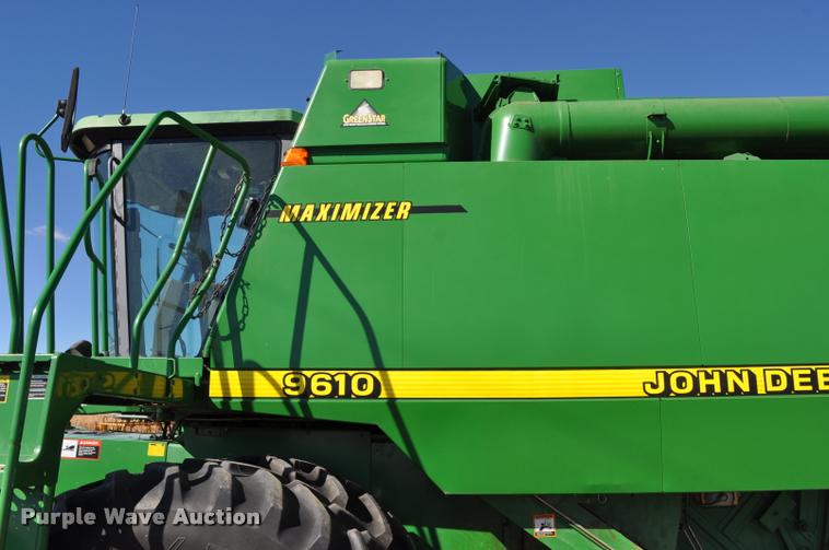 image for item G7498 1998 John Deere 9610 combine