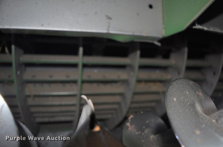 image for item G7498 1998 John Deere 9610 combine