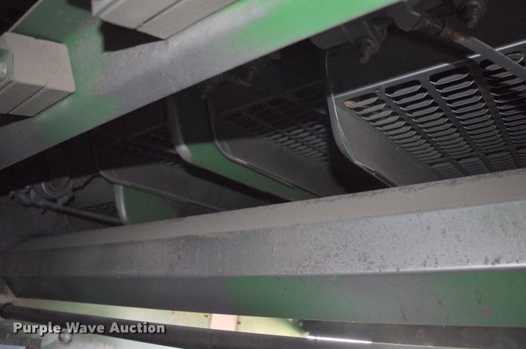 image for item G7498 1998 John Deere 9610 combine