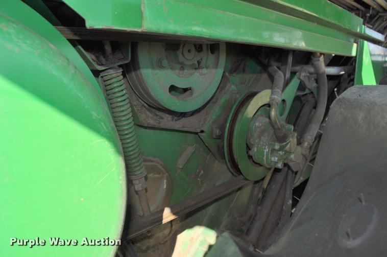 image for item G7498 1998 John Deere 9610 combine