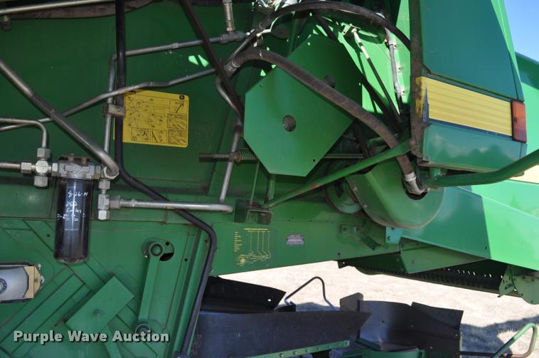 image for item G7498 1998 John Deere 9610 combine