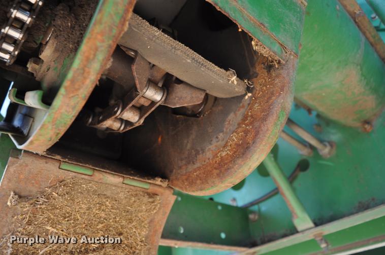 image for item G7498 1998 John Deere 9610 combine