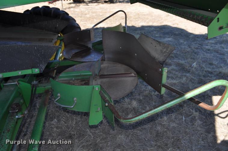 image for item G7498 1998 John Deere 9610 combine