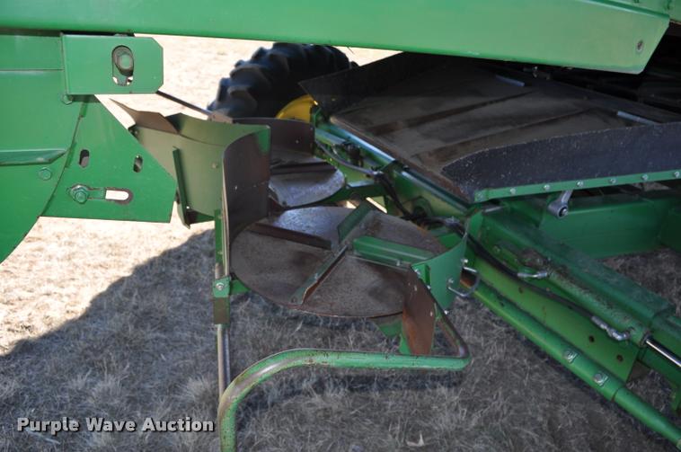 image for item G7498 1998 John Deere 9610 combine