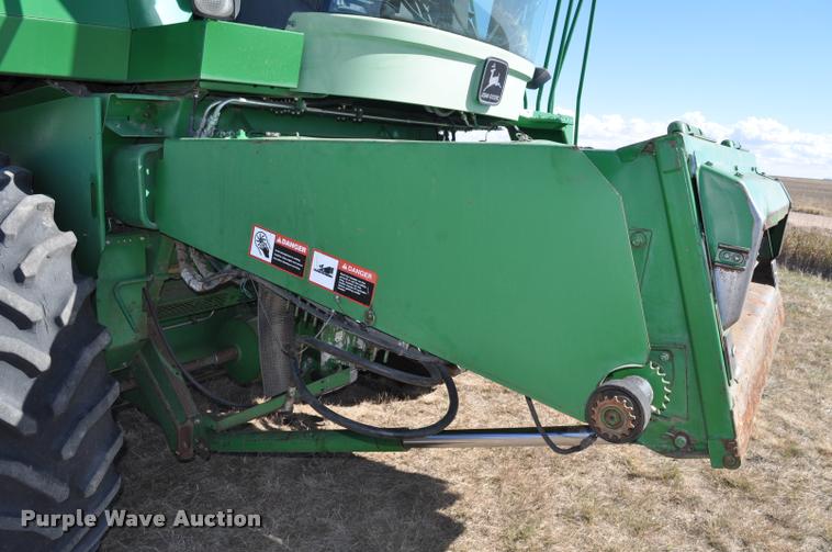 image for item G7498 1998 John Deere 9610 combine