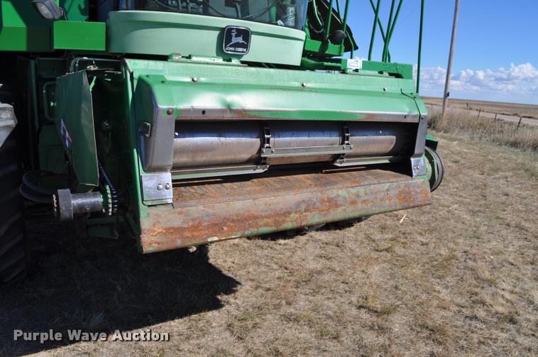 image for item G7498 1998 John Deere 9610 combine