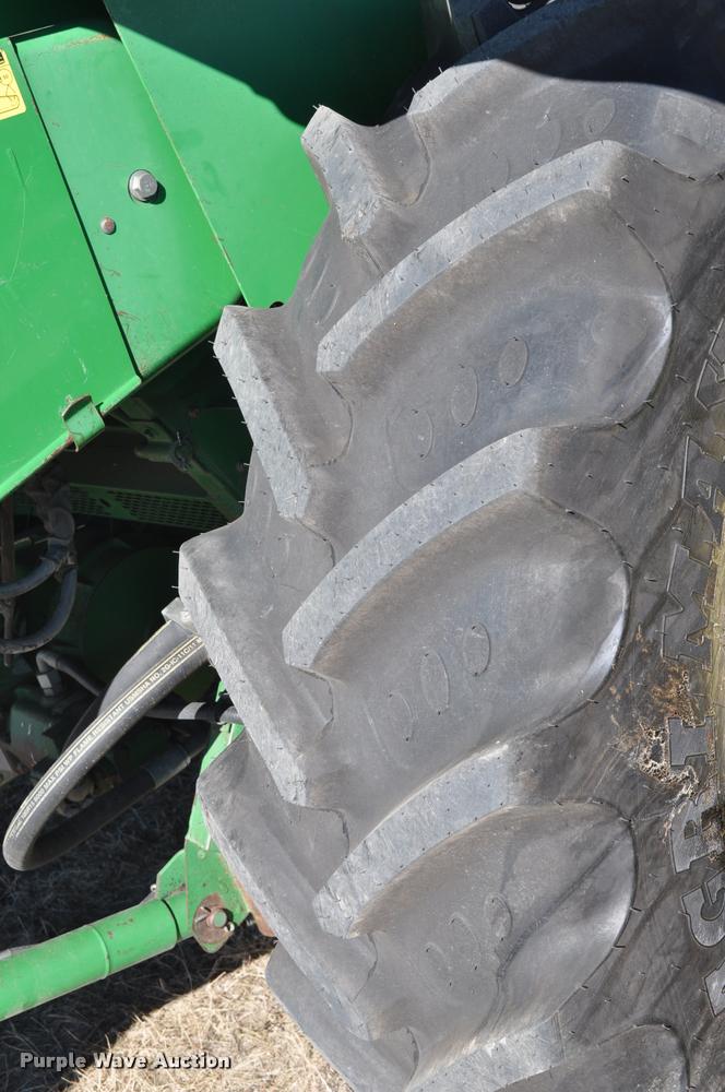 image for item G7498 1998 John Deere 9610 combine