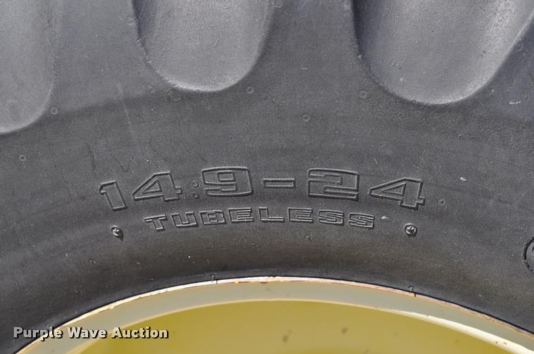 image for item G7498 1998 John Deere 9610 combine