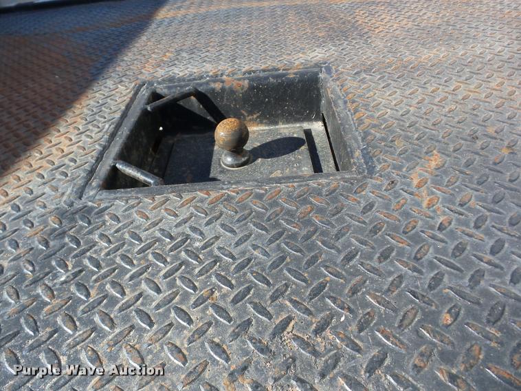 image for item J8692 1989 International S1600 flatbed truck