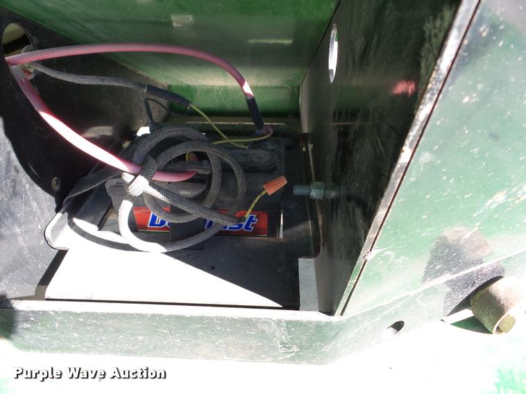 image for item J8694 Norwood Seed Shuttle SS290 seed tender