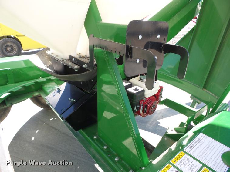 image for item J8694 Norwood Seed Shuttle SS290 seed tender