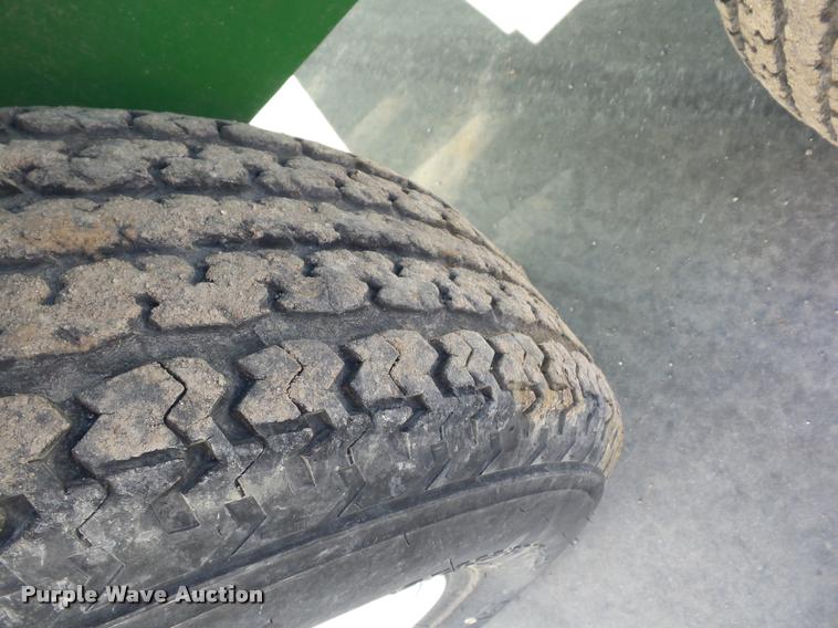 image for item J8694 Norwood Seed Shuttle SS290 seed tender