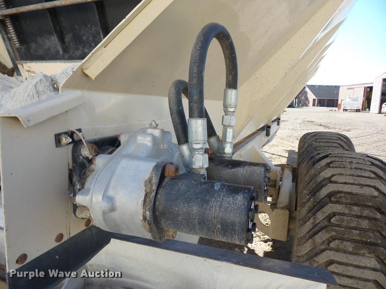 image for item J8696 2012 Lanco LS5330 manure/lime spreader