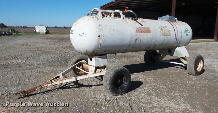 image for item J8697 Anhydrous ammonia tank