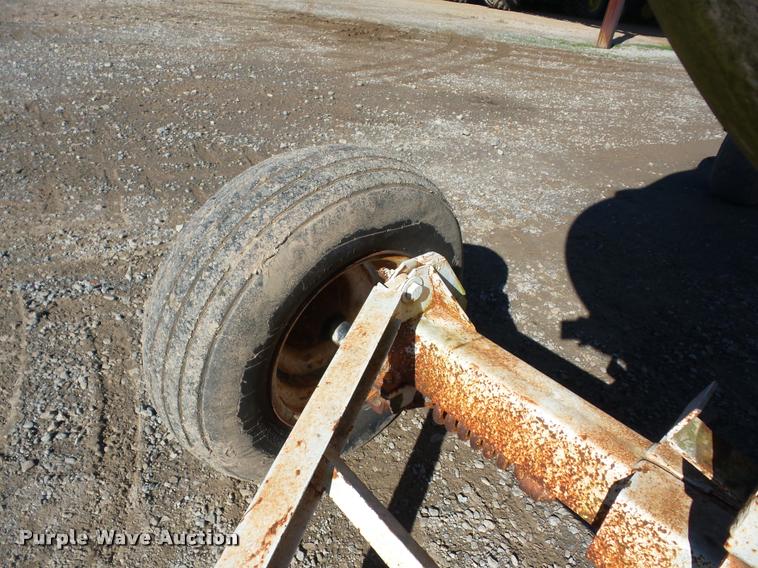 image for item J8697 Anhydrous ammonia tank