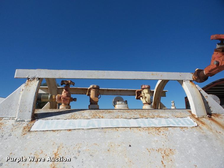 image for item J8697 Anhydrous ammonia tank
