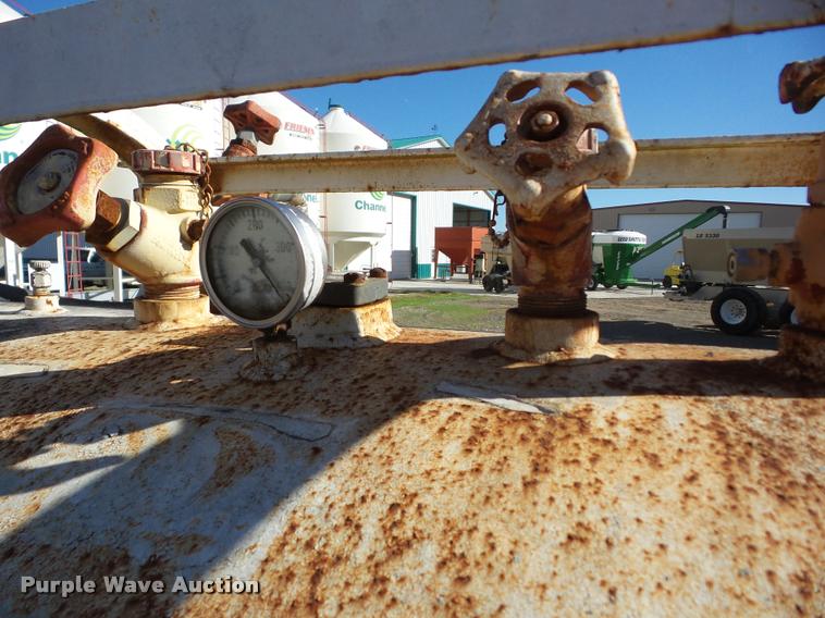 image for item J8697 Anhydrous ammonia tank