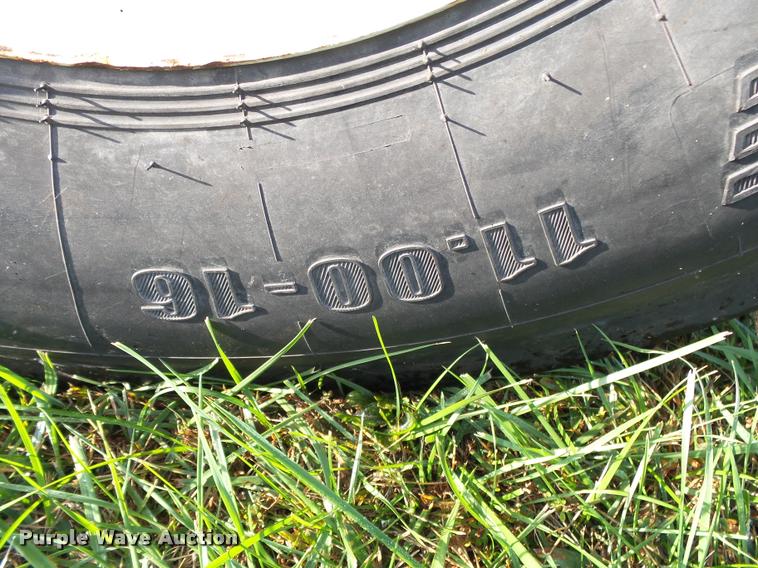 image for item K1069 2008 New Holland T6030 tractor