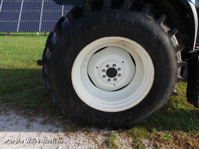 image for item K1069 2008 New Holland T6030 tractor