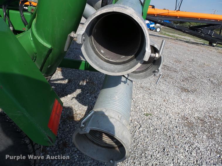 image for item K3434 2010 Walinga 6614DLX grain vacuum