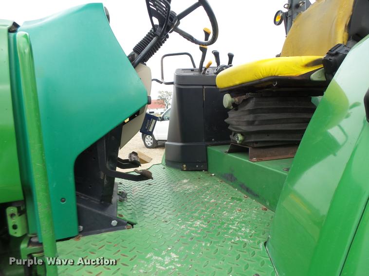 image for item K5596 2003 John Deere 6420 MFWD tractor