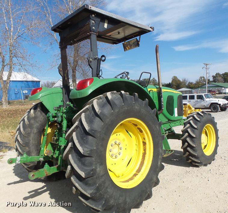 image for item K5633 2003 John Deere 6420 MFWD tractor