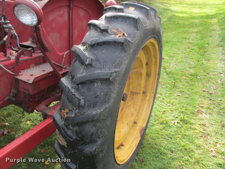image for item K6231 1953 Massey-Harris 33 tractor