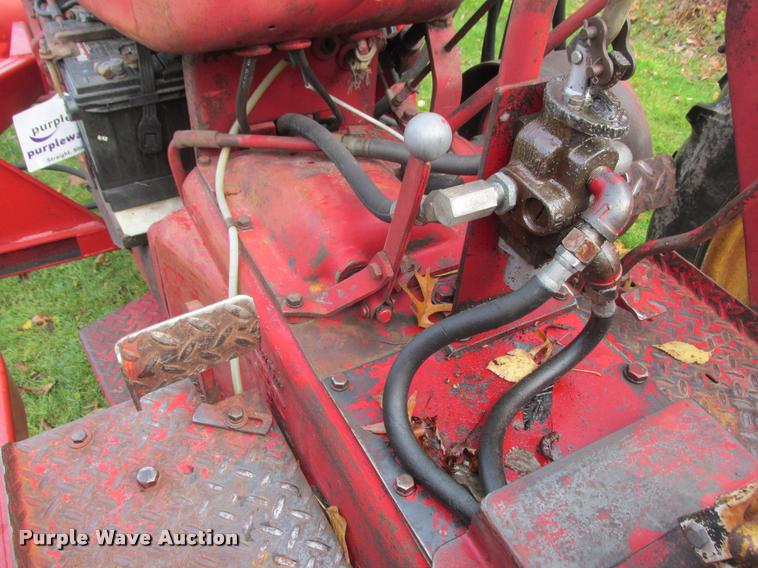 image for item K6231 1953 Massey-Harris 33 tractor