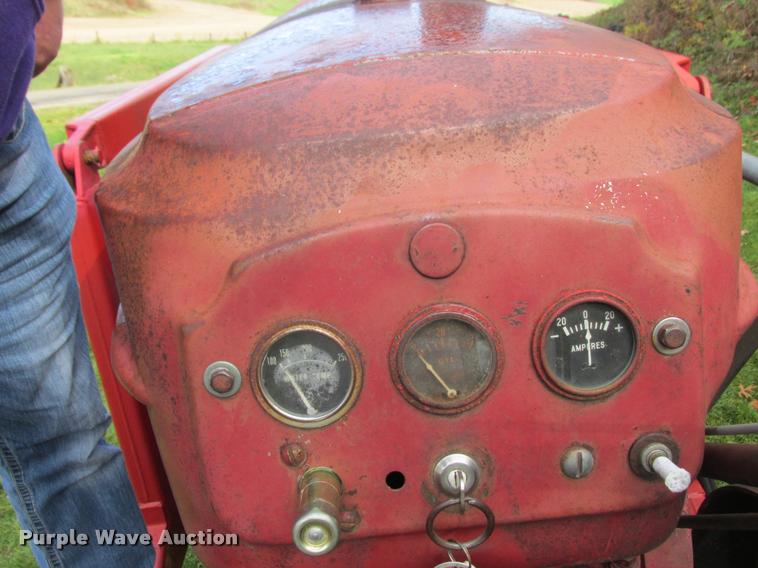 image for item K6231 1953 Massey-Harris 33 tractor