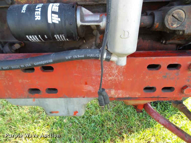 image for item K8088 1969 International 756 tractor