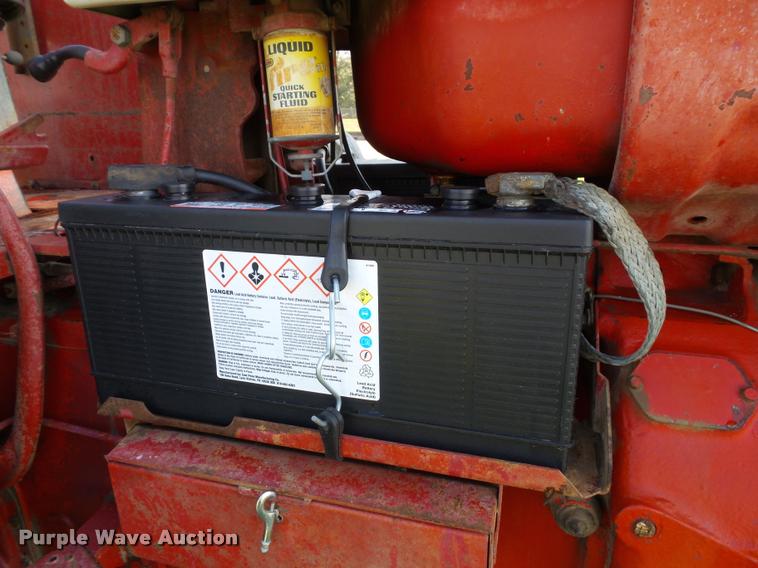 image for item K8088 1969 International 756 tractor