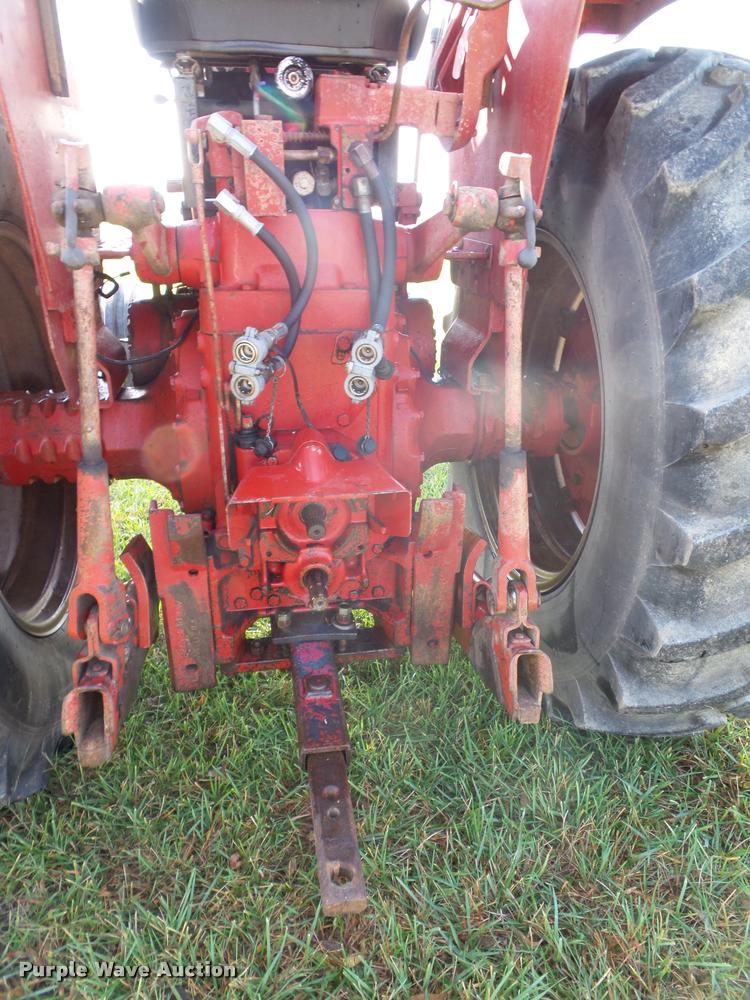 image for item K8088 1969 International 756 tractor