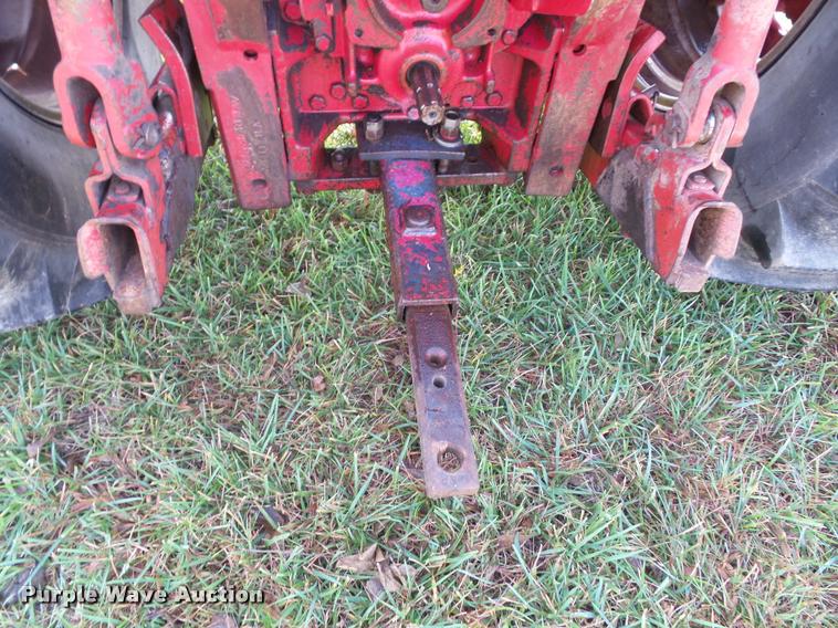 image for item K8088 1969 International 756 tractor