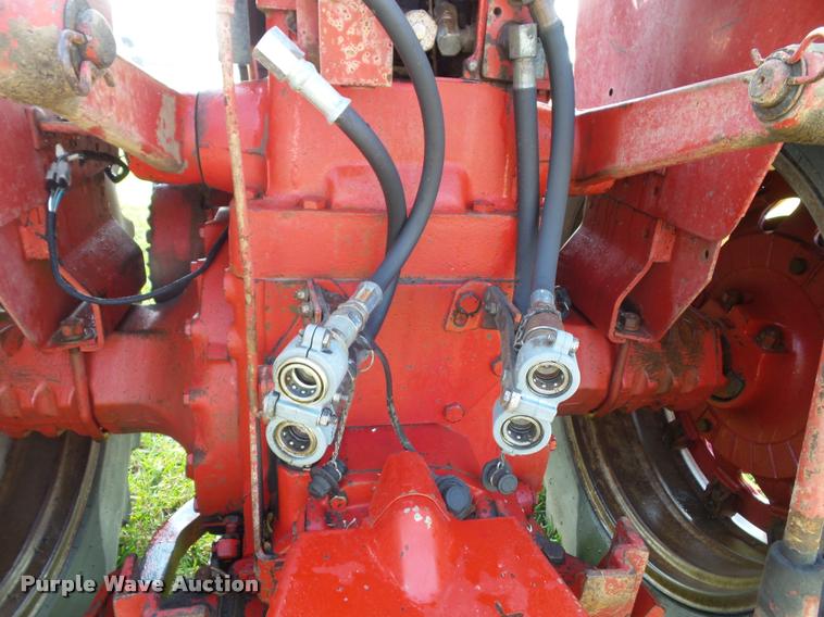 image for item K8088 1969 International 756 tractor