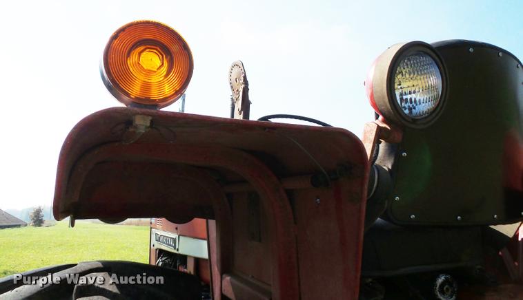 image for item K8088 1969 International 756 tractor