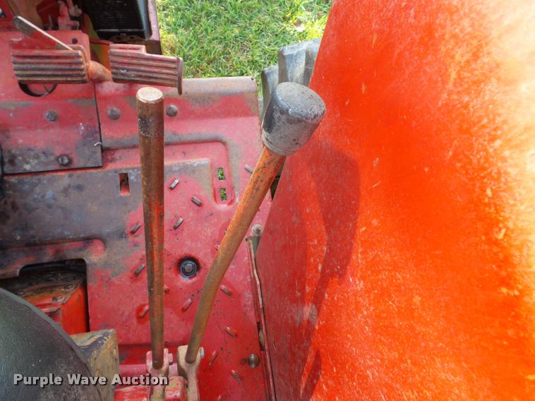 image for item K8088 1969 International 756 tractor